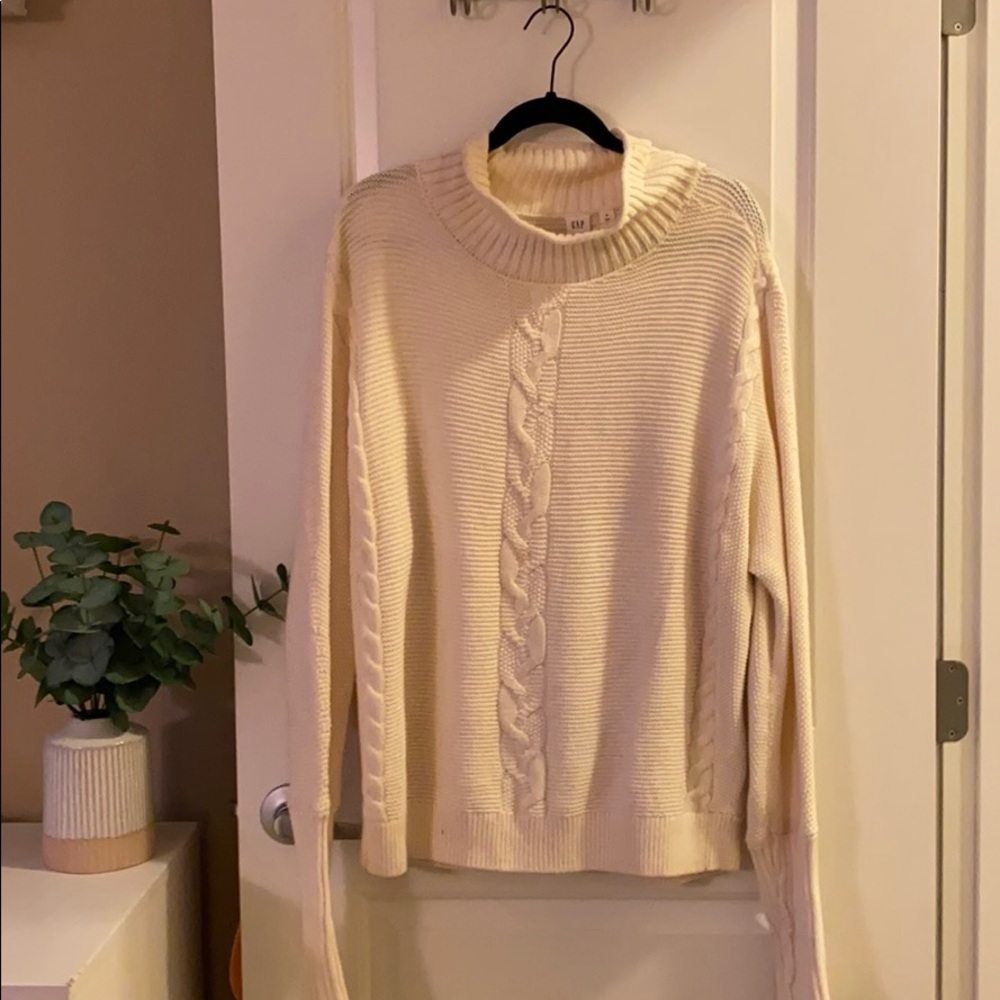 Women’s sweater